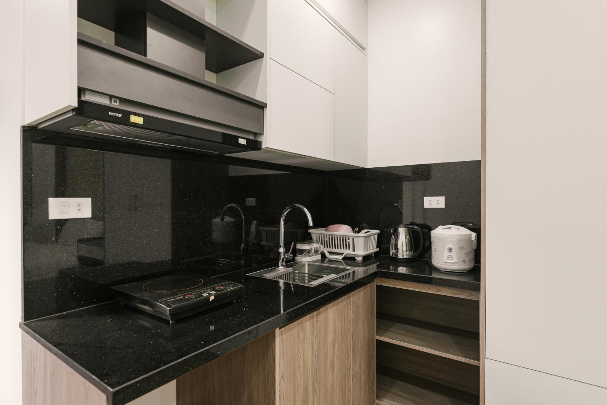 Delapong Hotel And Apartment Ha Noi 河内 外观 照片