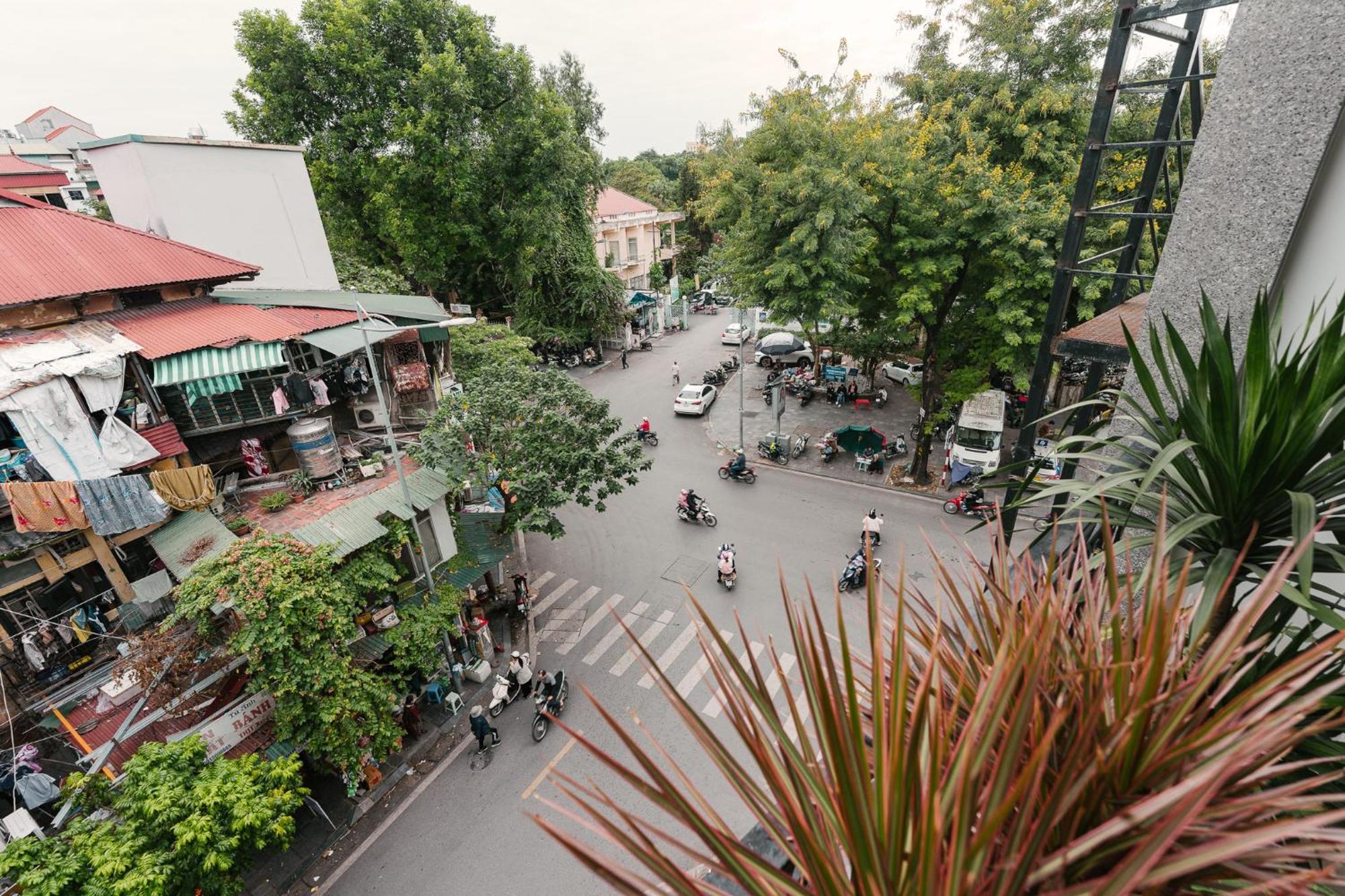 Delapong Hotel And Apartment Ha Noi 河内 外观 照片