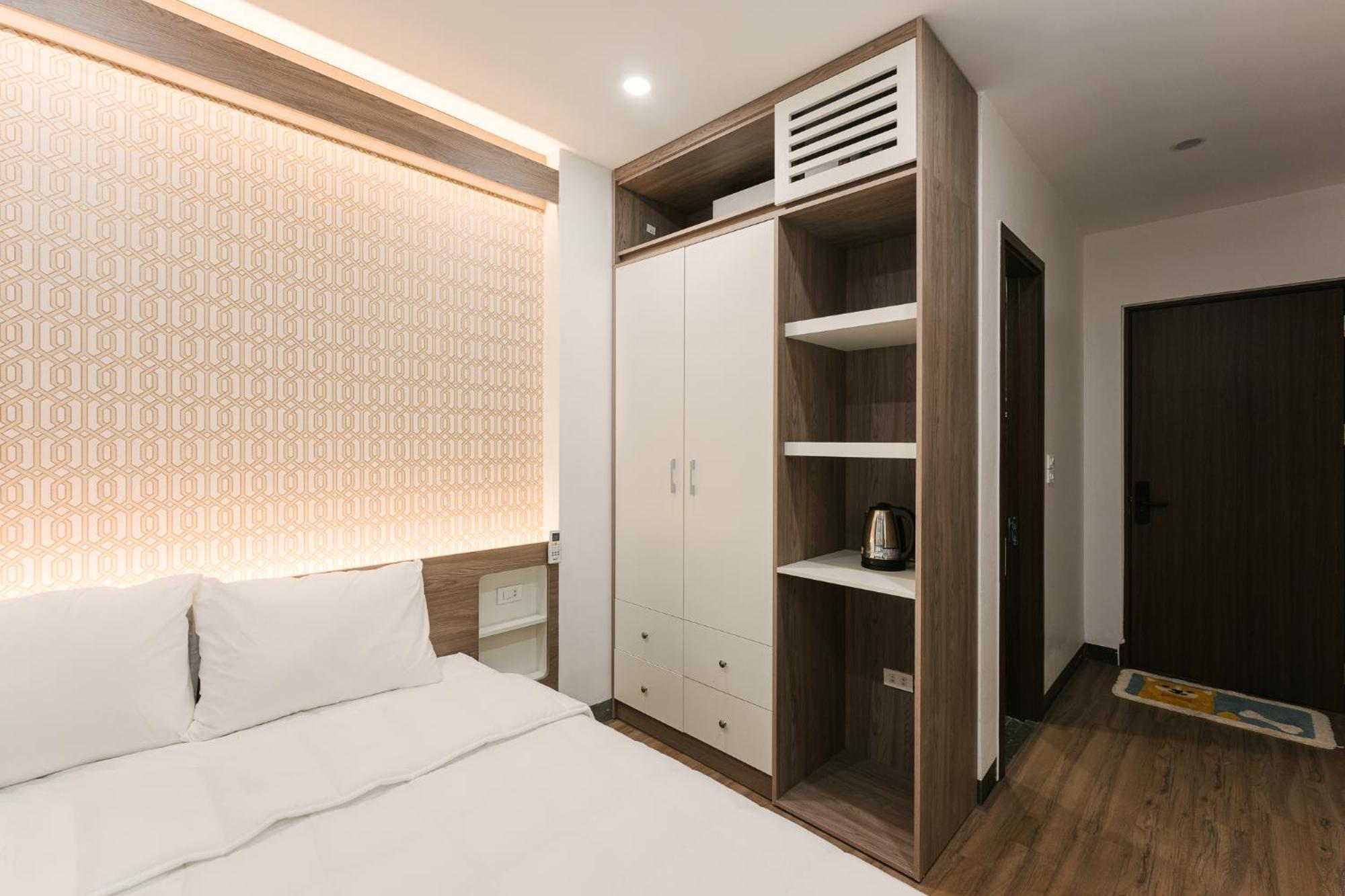 Delapong Hotel And Apartment Ha Noi 河内 外观 照片